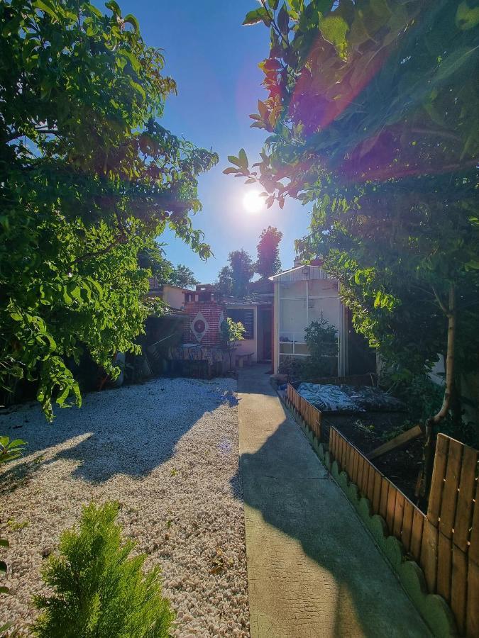 Petite Maison Au Calme Épinay-sur-Seine Εξωτερικό φωτογραφία