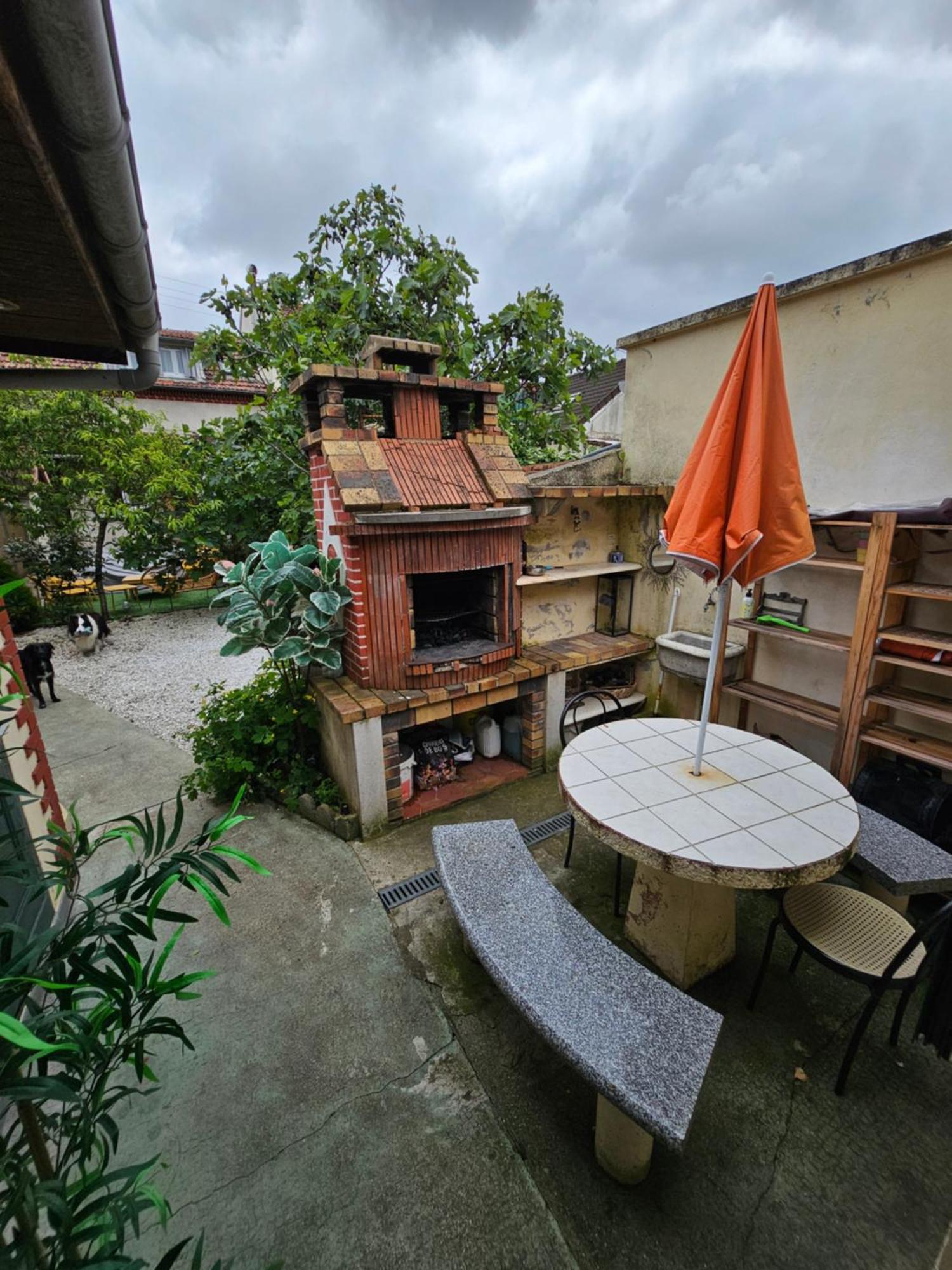 Petite Maison Au Calme Épinay-sur-Seine Εξωτερικό φωτογραφία